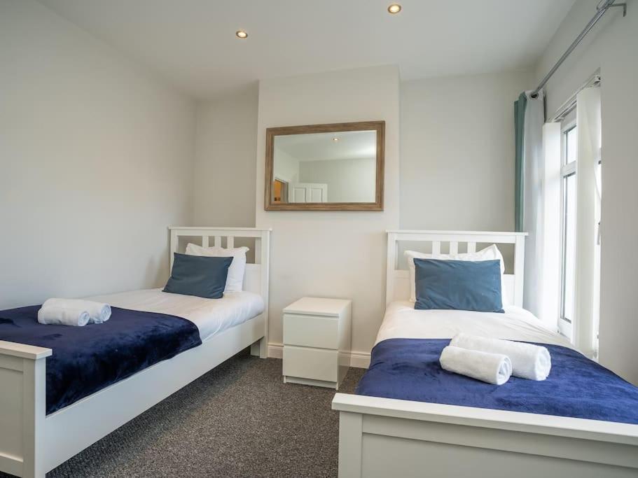 Cozy Townhouse, Walking Distance To Belfast City Extérieur photo